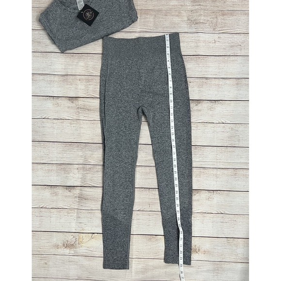 NEW‎ Women's Workout Set 2-Piece Gym Outfit | Crop Top + Leggings | Grey | Small - Picture 11 of 15